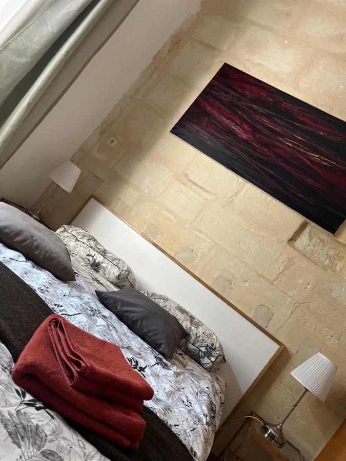 Le Donjon De La Roquette Apartamento Arles Exterior foto