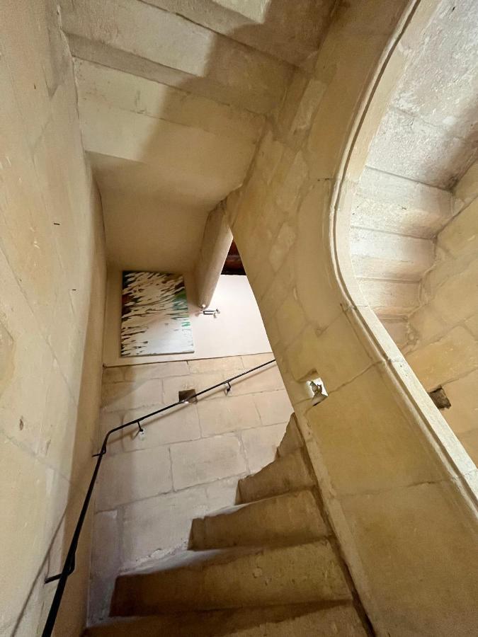 Le Donjon De La Roquette Apartamento Arles Exterior foto